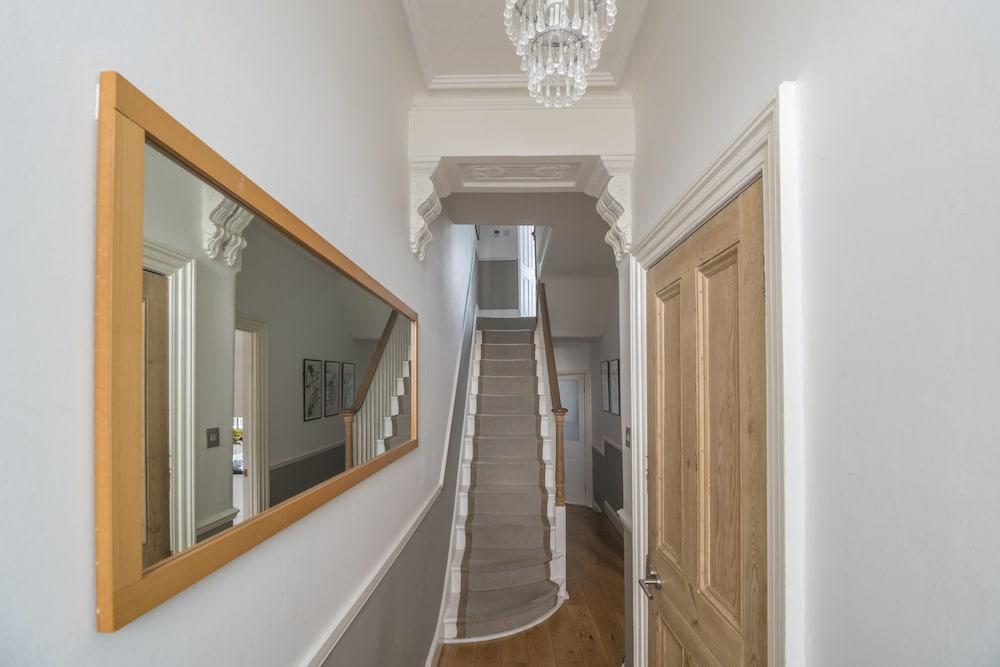 Stylish Family Home In Battersea Vr Londres Exterior foto